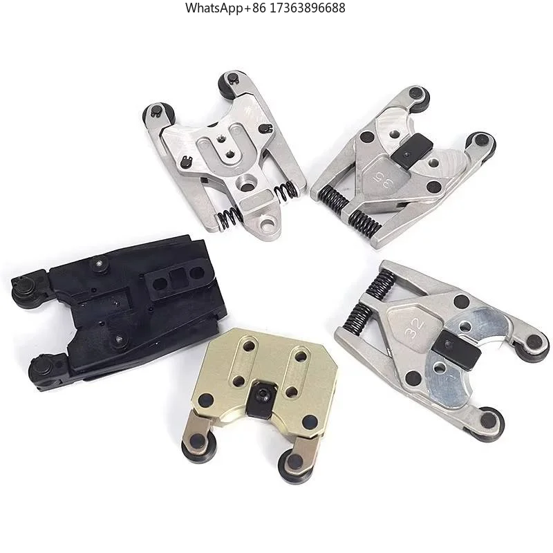 High Precision 32MM 35MM BT30 Spindle Tool Holder Chuck Forks Automatic Tool Change Device for Drilling Tapping Machine Tools