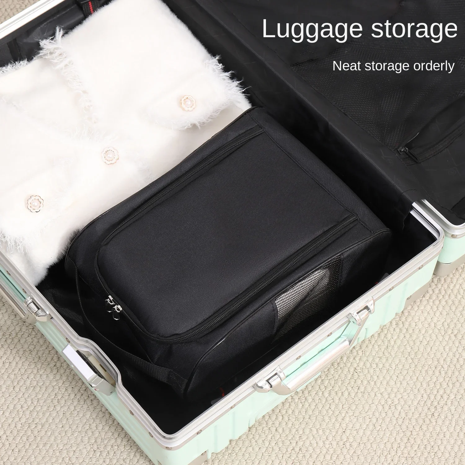 Portable Oxford Cloth Football Boot Bag Hand-Held Lightweight Shoe Carrier Bags with Zipper Breathable Golf Handbag Men