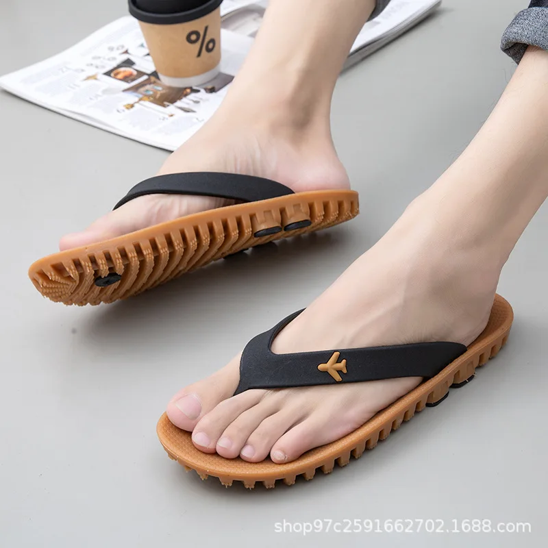 2026 New Men's Thickened Flip Flops, Summer Non Slip Wear-Resistant Deodorant Beach Thong Sandals