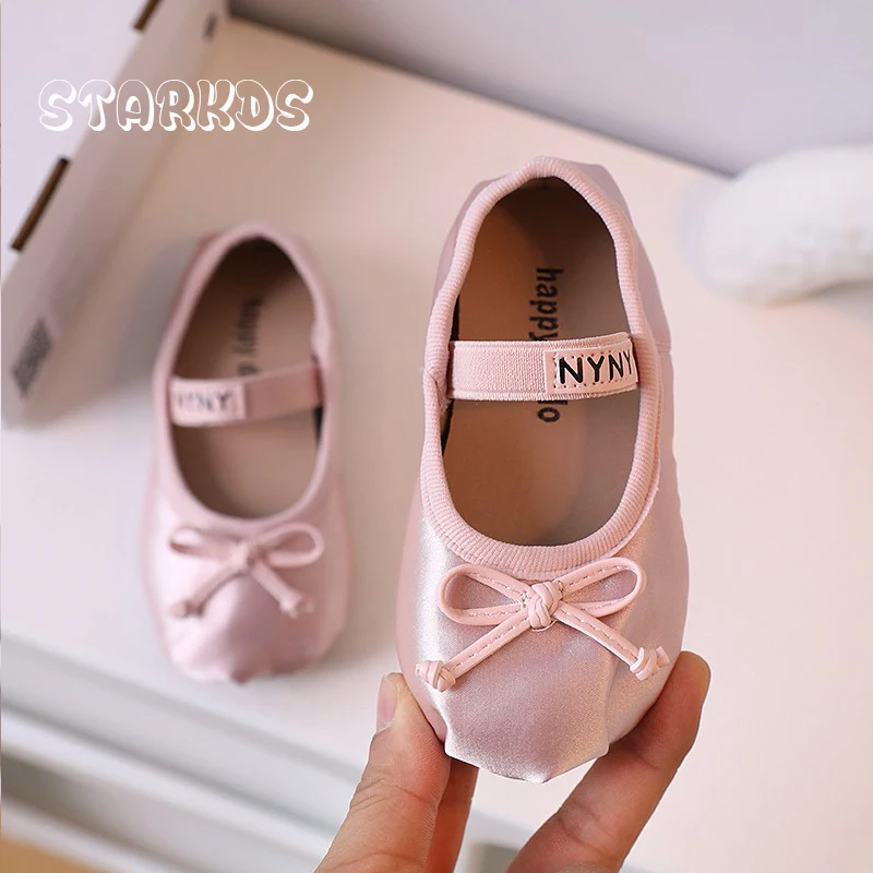 Zapatos de Ballet de seda satinada de lujo para niñas pequeñas, zapatos planos de bailarina con banda elástica y pajarita de punta redonda,