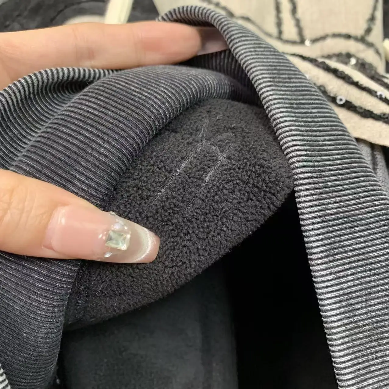 Hoodie Bordir Tebal Anti-Penuaan, Model Kartun Longgar Modis, Sweatshirt Berkerudung Tebal untuk Wanita, Musim Gugur Terbaru, Bahan Fleece, Sudaderas