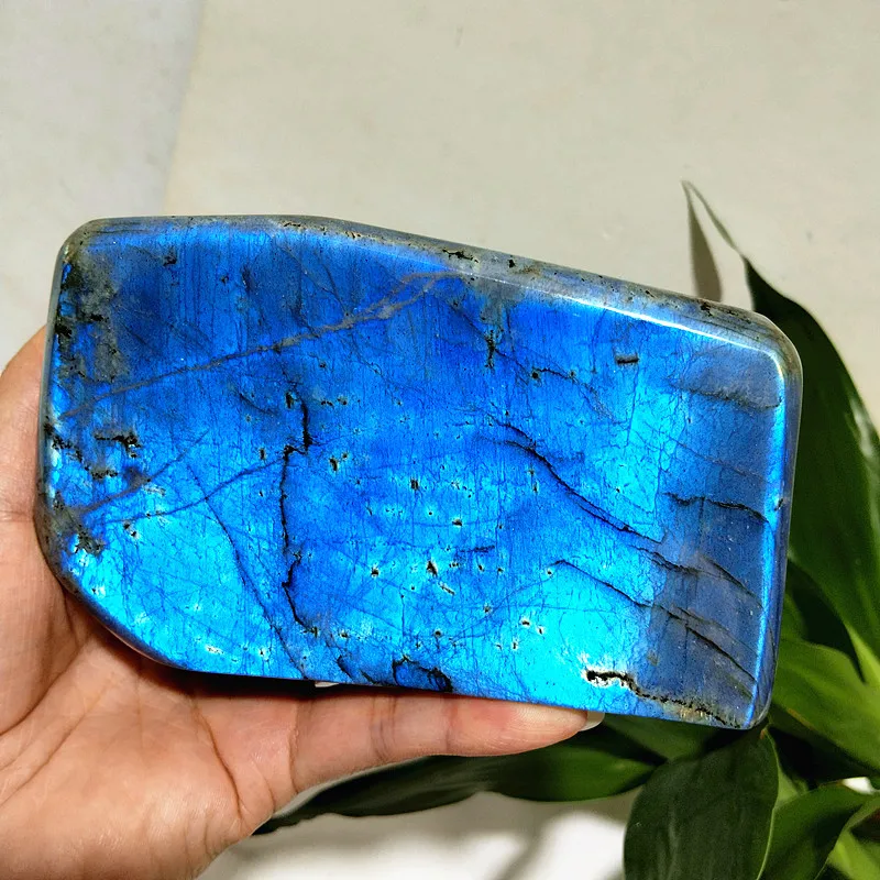 

A Natural Stone Blue Labradorite Crystal Freeform Witchcraft Meditation Evil-Repelling Energy Feng Shui Crystal Room Decor