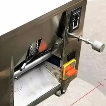 Dc24v Ac220v Dry Coconut Brown Shell Peeling Machine Peeling Thickness Adjustable Coconut Shell Removing Machine XH