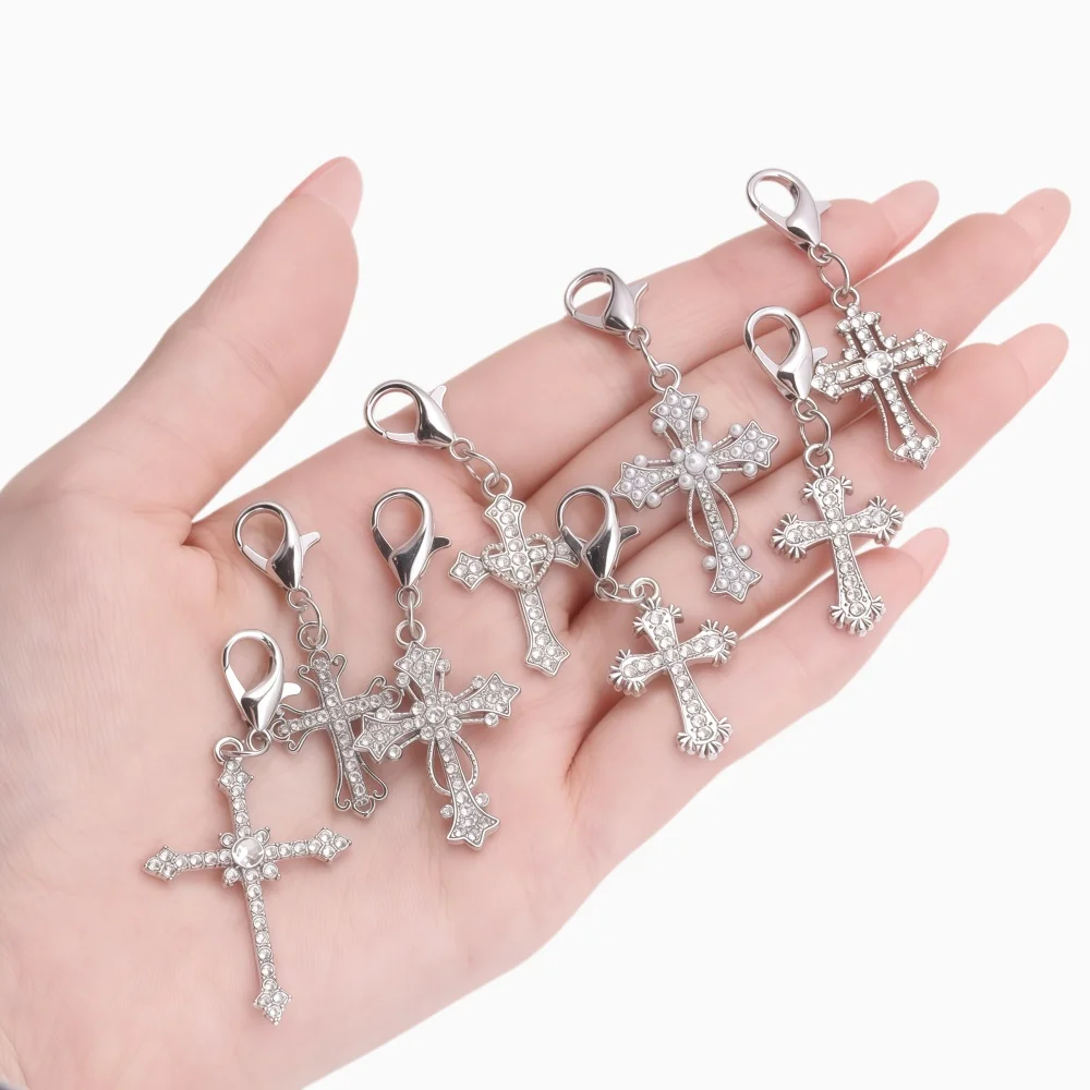 10 Stücke Silberfarbener Legierungs-Kristallkreuz-Anhänger mit Karabinerverschluss für DIY-Schmuckherstellung, Halsketten und Bastelzubehör