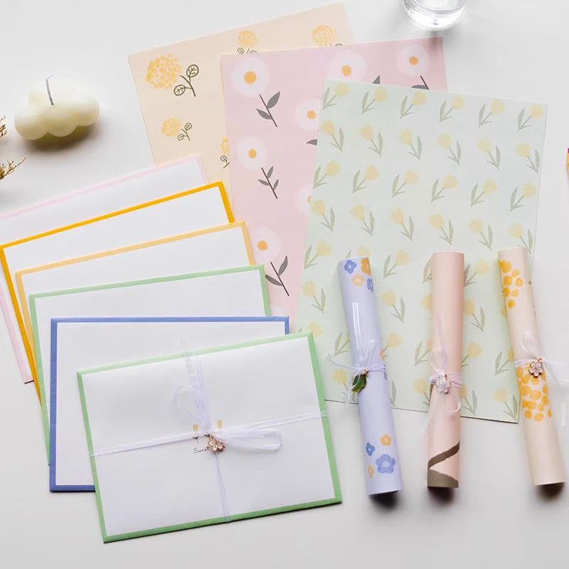 12pcs Paper Envelopes for Letter Pads Kawaii Floral Letter Paper Cover Wedding Party Invitations Cards Cover with Sticker Office