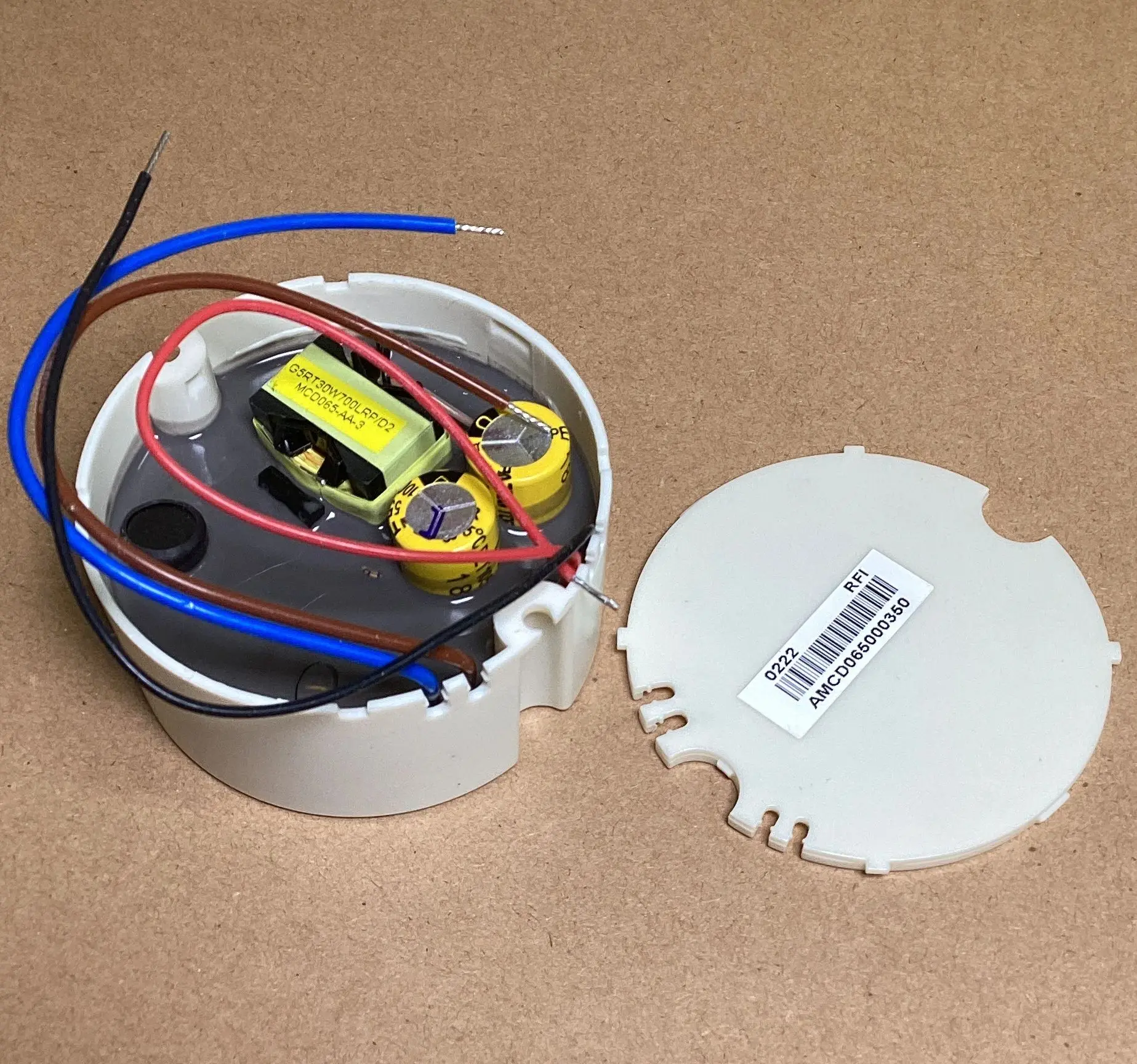 Phase Dimmable LED Driver 700mA CC Built-in Round Powr Supply TrailingEdge G5RT30W700LRP