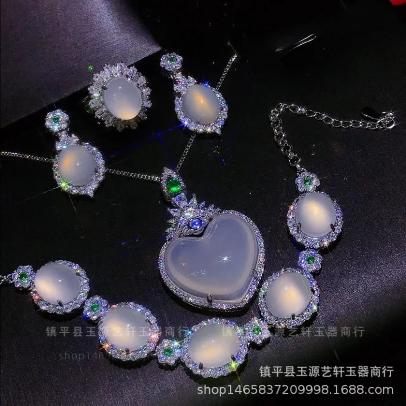 

Chalcedony Heart Necklace Collarbone Chain Pendant Women'S Ring Set Jewelry Beautiful Jade