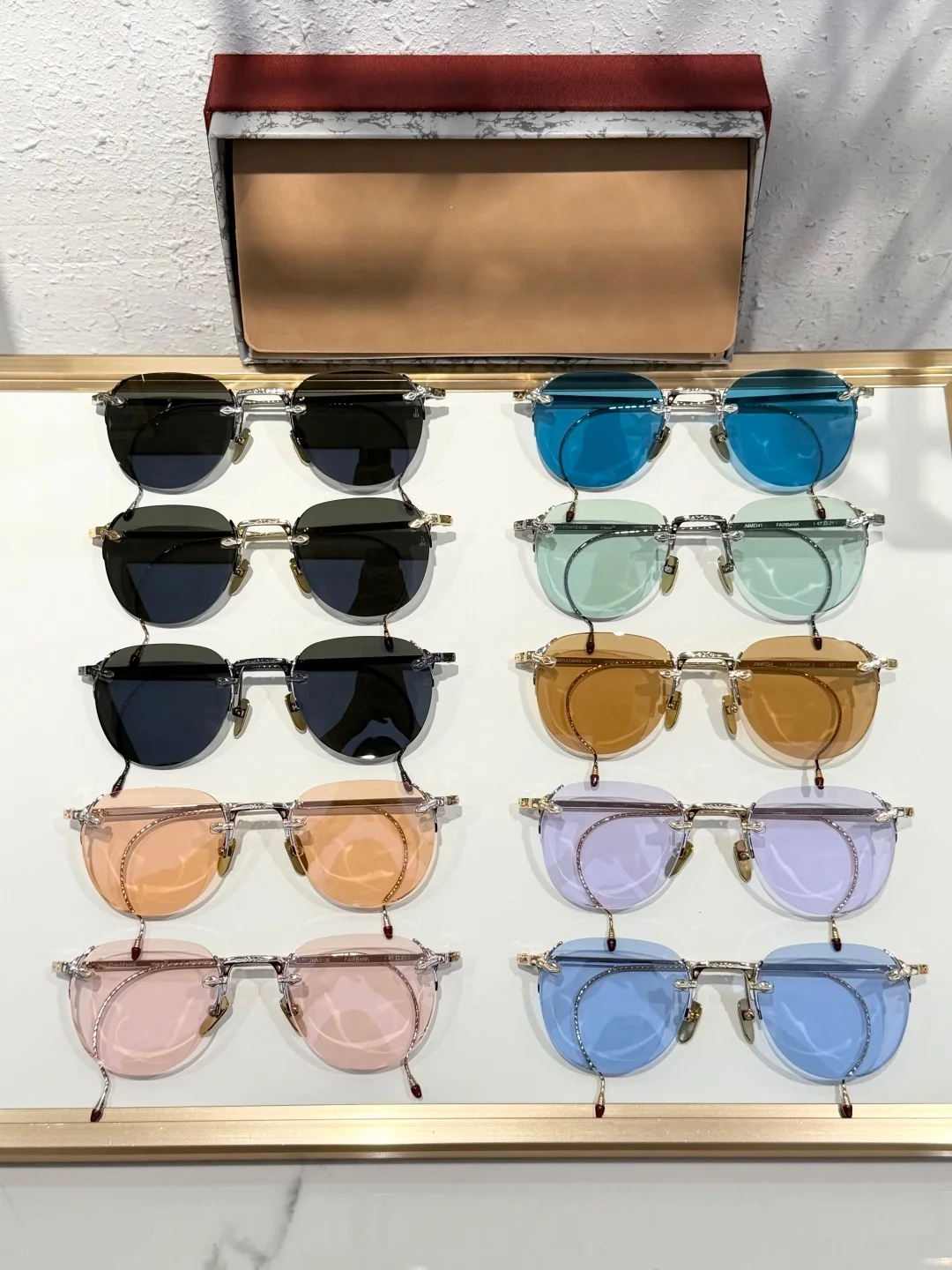 

Высококачественные мужские солнцезащитные очки FAIRBANK Titanium Circular Boundless с футляром