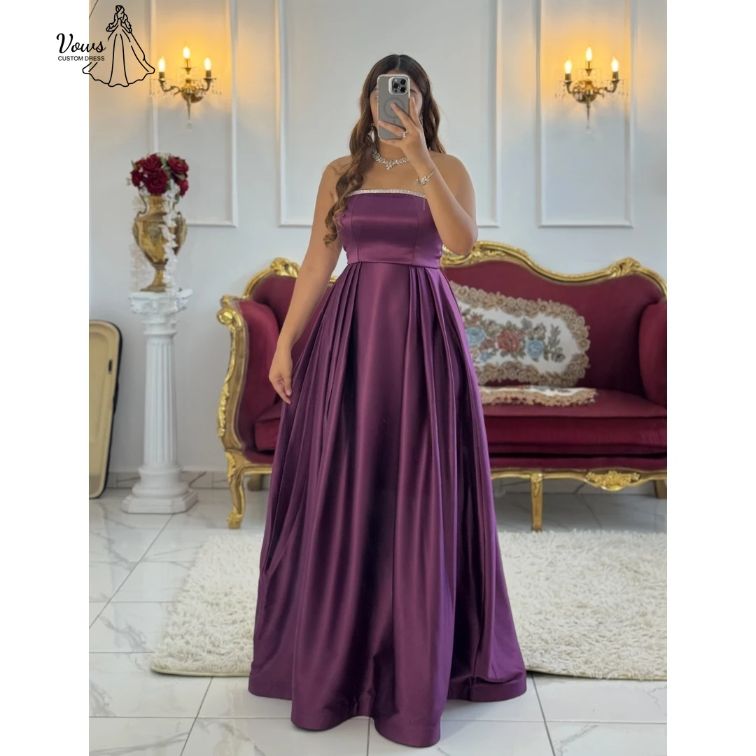 فساتين سهرة نسائية فاخرة مكشوفة الأكتاف للمناسبات مصنوعة حسب الطلب فستان حفلة موسيقية فاخر 2025 كلمة امرأة من الساتان الأرجواني