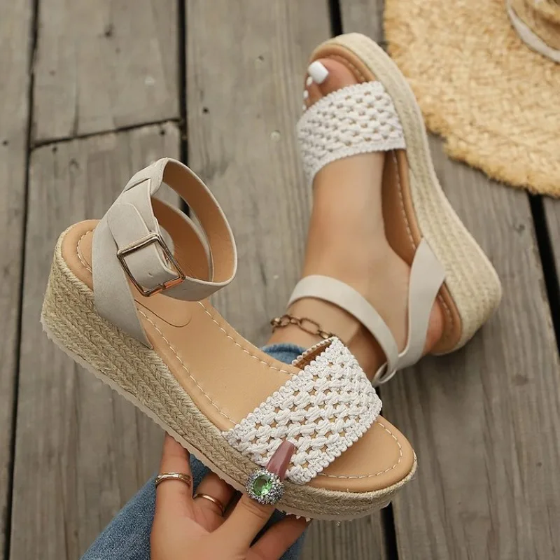 Sandalias de cuña para mujer con tacón medio, plataforma, punta abierta, correa al tobillo con hebilla, aspecto tejido, detalle de ganchillo, zapatos casuales de verano para uso diario