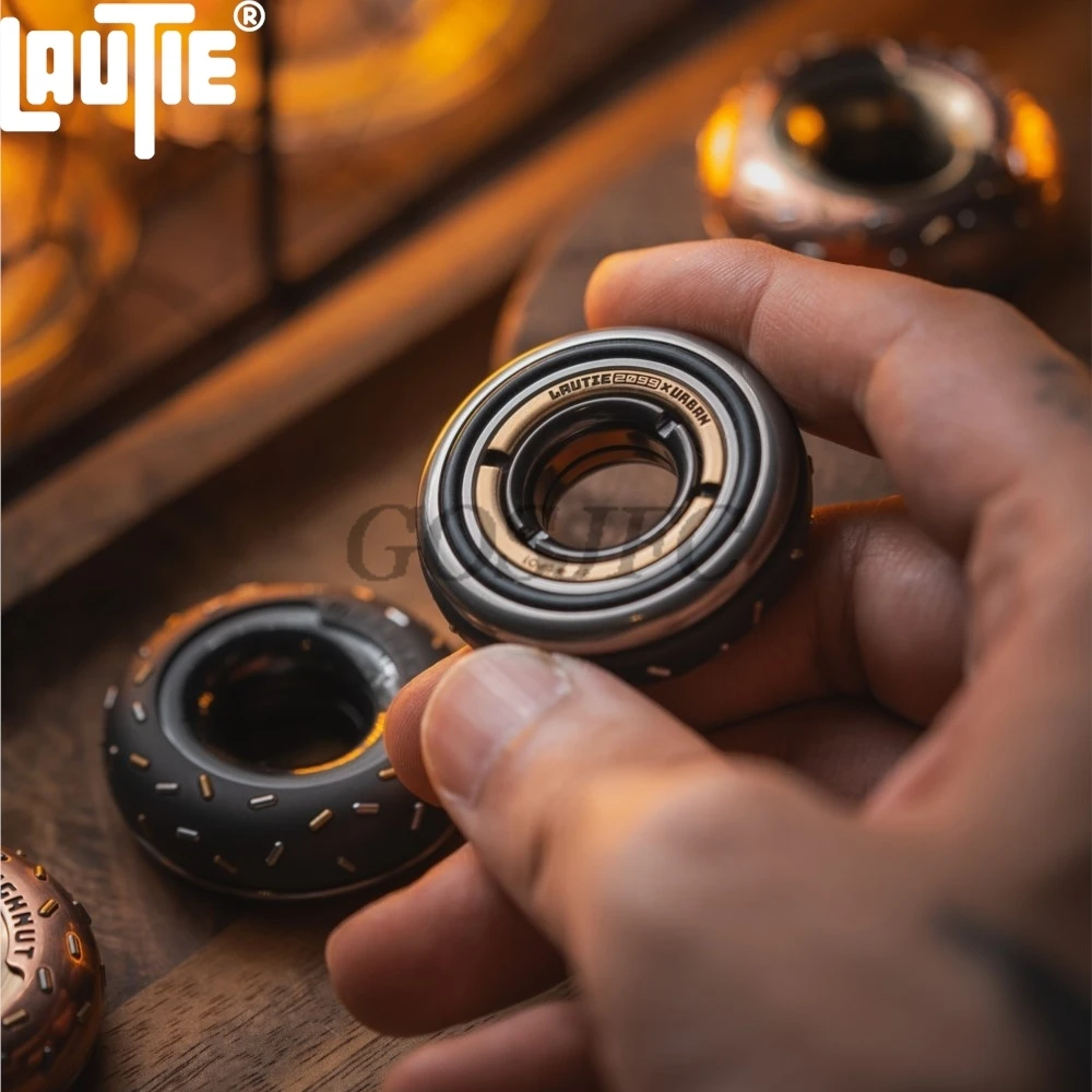 LAUTIE EDC X URBAN EDC Co-Brand „Donut“ Fidget Spinner Stressabbau-Spielzeug Metall Fidget Spinner