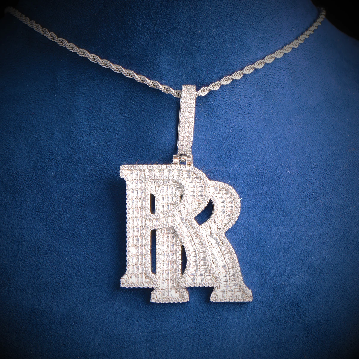 Bubble Letter Iced Out Baguette R Necklace Pendant for Men Real Gold Plated Hip Hop Jewelry