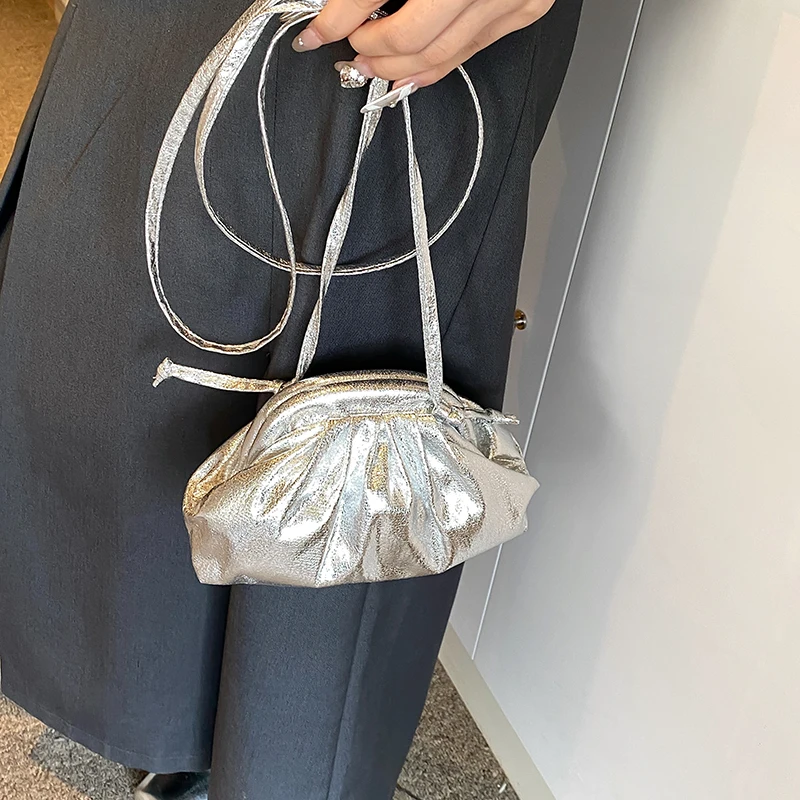 

Pleated Clutch Bag Shiny Evening Purse Large Capacity Women PU Metallic Crossbody Bag Solid Color Chic Hobo Bag Satchel Bag