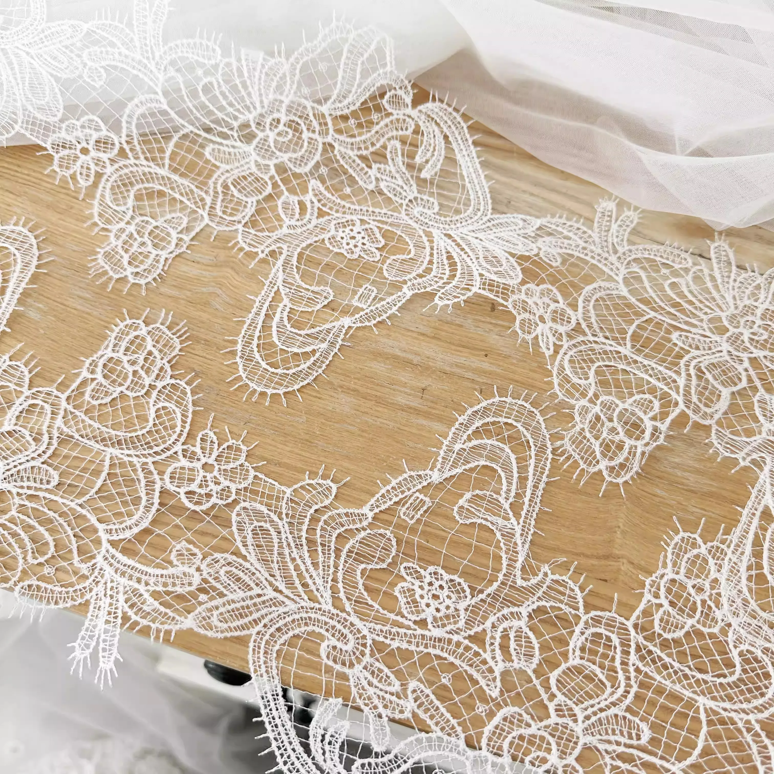 

2yard Exquisite hollow out lace fabric Wedding dress DIY accessories Dress accessories lace trim