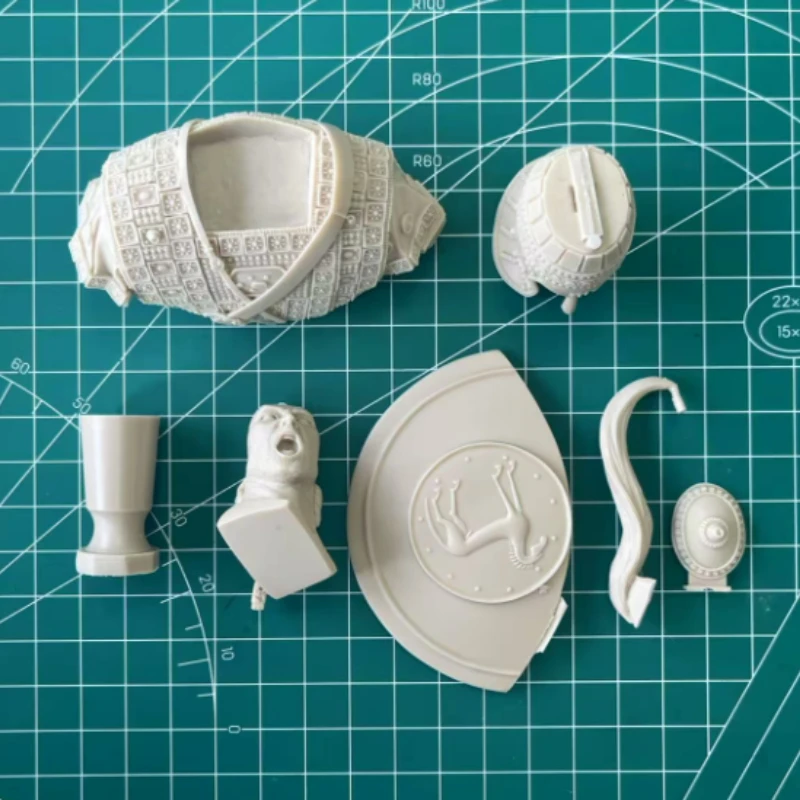 1/10 Scale Die-Cast Resin Bust Model Kit Ancient Greek Warrior Statue Unassembled and Unpainted