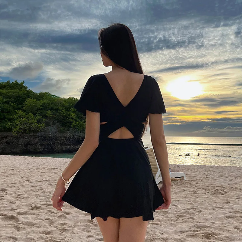 

New Women's One-Piece Swimsuit Pure Color Skirt Sle Slimming Beautiful Ba Small Chest Steel Braet Gathered f Sve