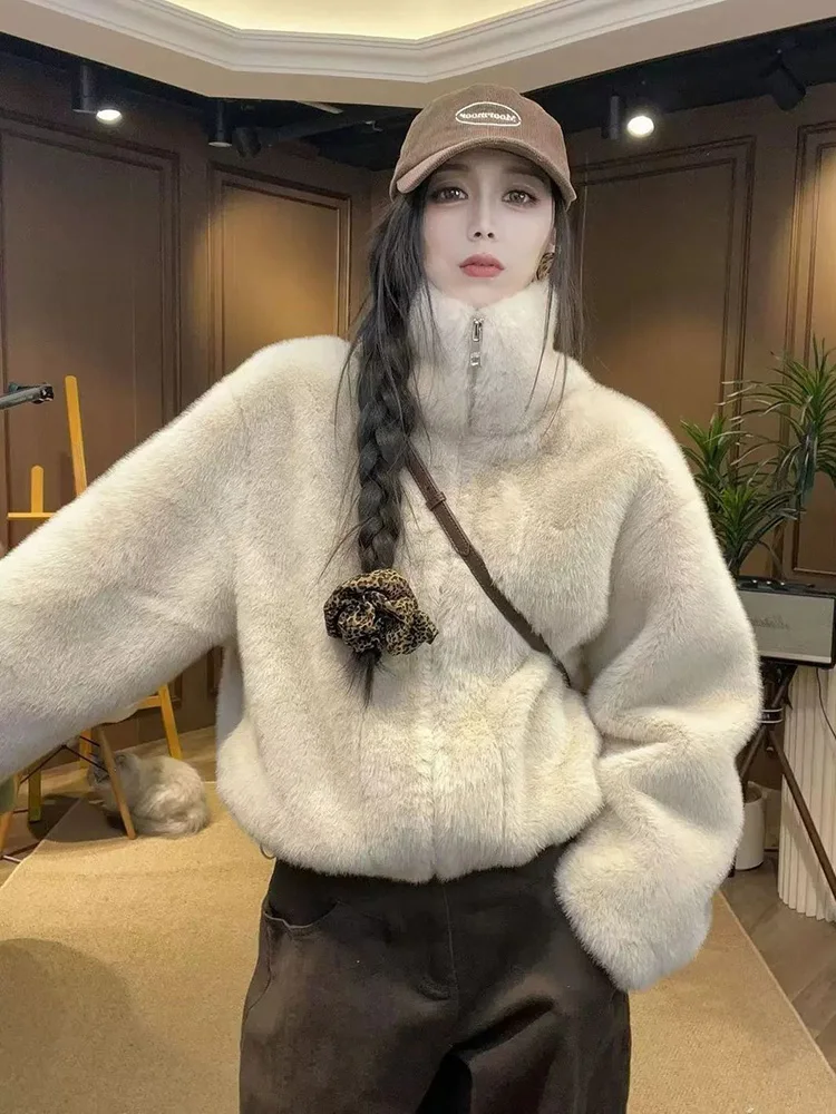 เสื้อโค้ทขนเฟอร์เทียมแบบมีซิป สไตล์วินเทจสำหรับผู้หญิง อุ่นสบายในฤดูหนาว คอตั้ง แขนยาว สไตล์เกาหลี ลำลอง น่ารัก หวานๆ