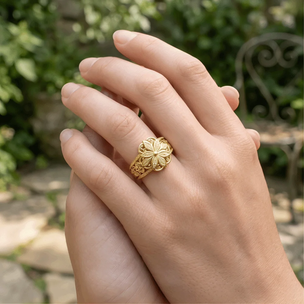 Aesthetic Elegant Hollow Carved Ring Vintage Exquisite Finger Jewelry Light Luxury Simple Flower Ring Girls