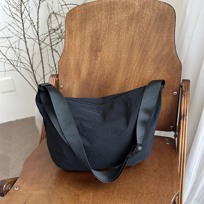 

Новая стильная сумка на одно плечо - однотонная повседневная сумка большой вместимости, модная сумка в форме пельменей через плечо