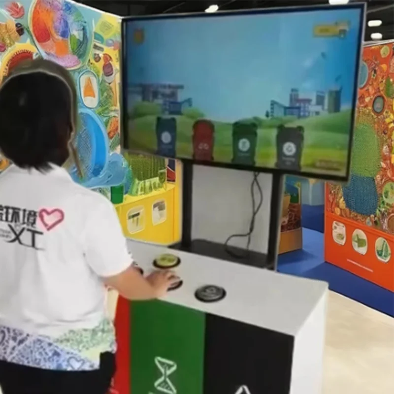 تصنيف القمامة، تعميم العلوم، لعبة تفاعلية، معرض علمي، ألعاب علمية، ألعاب تفاعلية