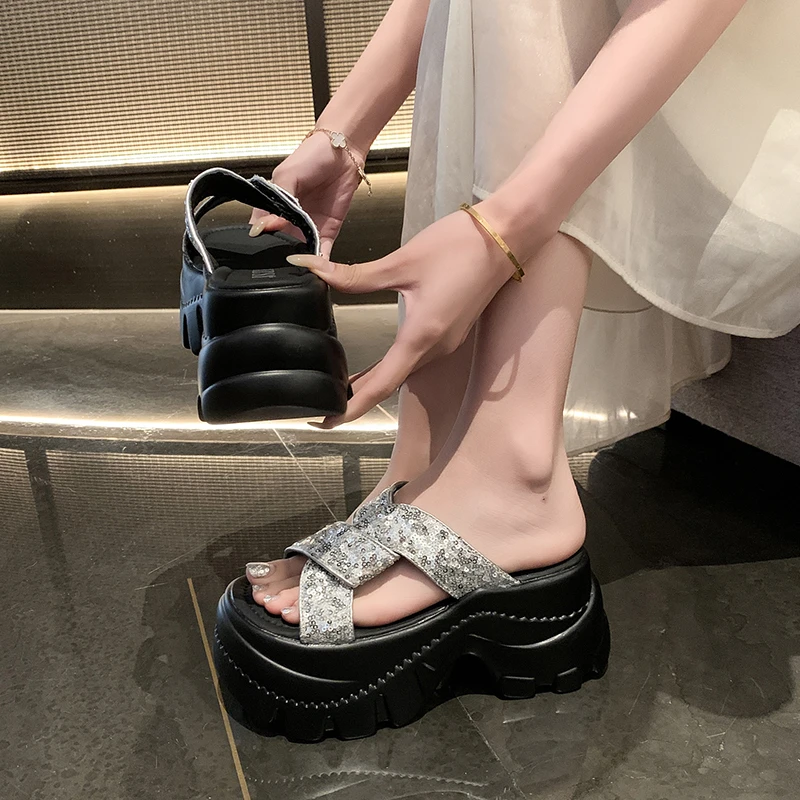 7cm Shining Bright Rhinestones Thick Sole Designer Brand Women Slippers Flat Shoes Open Toe Fashion Sexy Outdoor Ladies Shoes