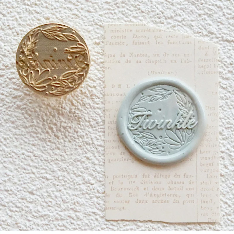 

Новый оригинальный 3D рельефный сургучный штамп с латунной головкой, персонализированная бабочка и английская гравировка букв, сургуч, игрушка для приглашений