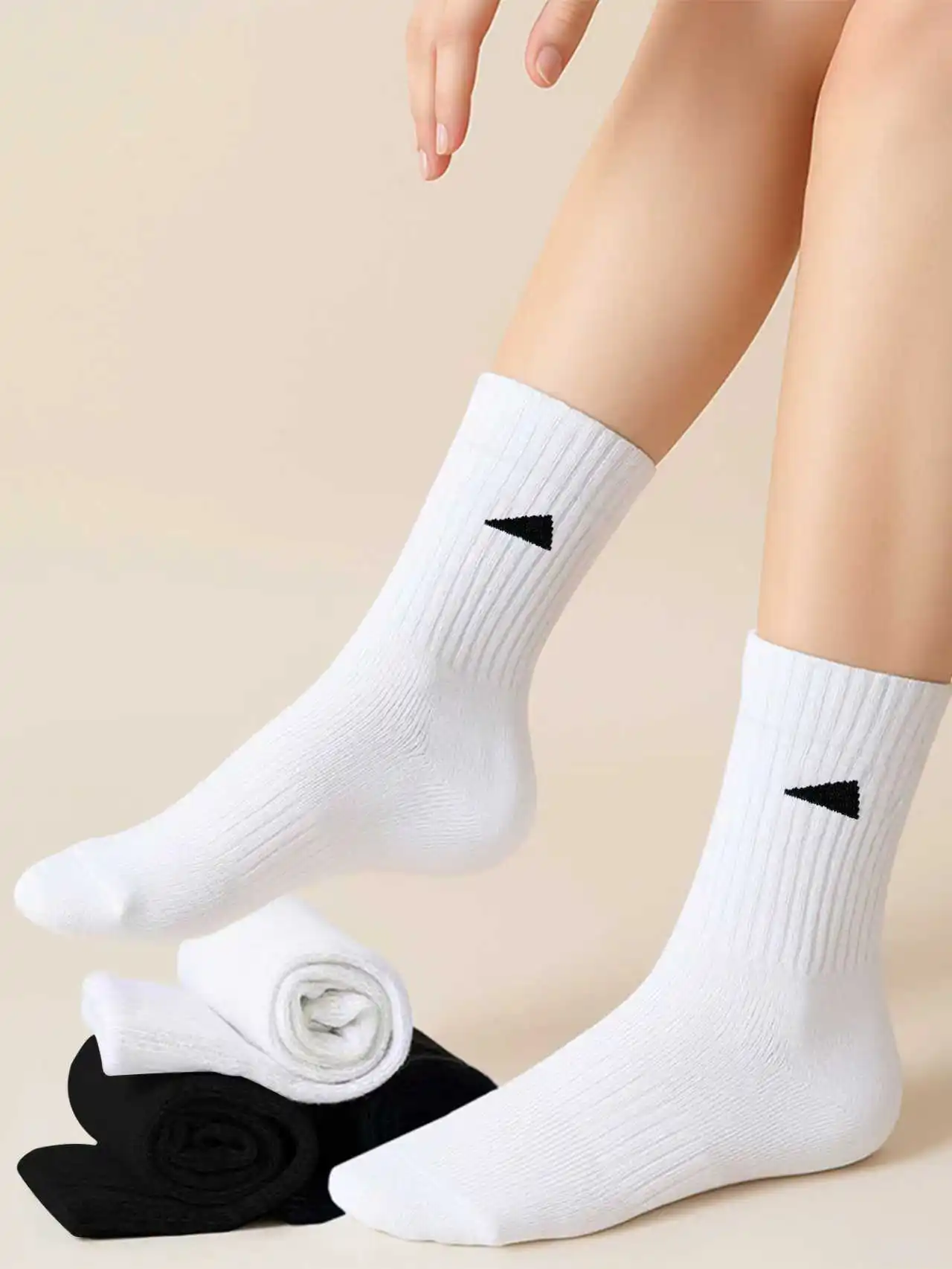 1/5 Pairs of Men's Black & White Minimalist Diagonal Striped Comfortable Soft Casual Athletic Mid-Calf Socks for Daily Wear