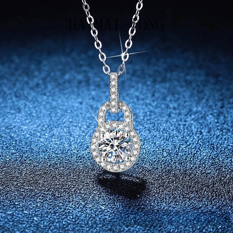 

HAIMAITONG PT950 platinum Cross-border hot sale, necklace D color moissanite 1 carat silver pendant, simple versatile lock bag n