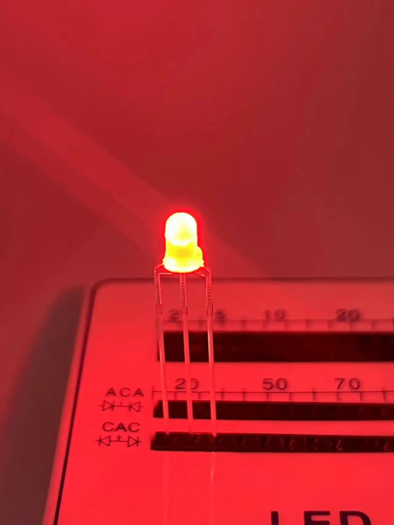 100pcs  F5 5mm Red And Blue Diffused Led Common Anode Light Round Head Bicolor 3pin Dual Color Light Beads