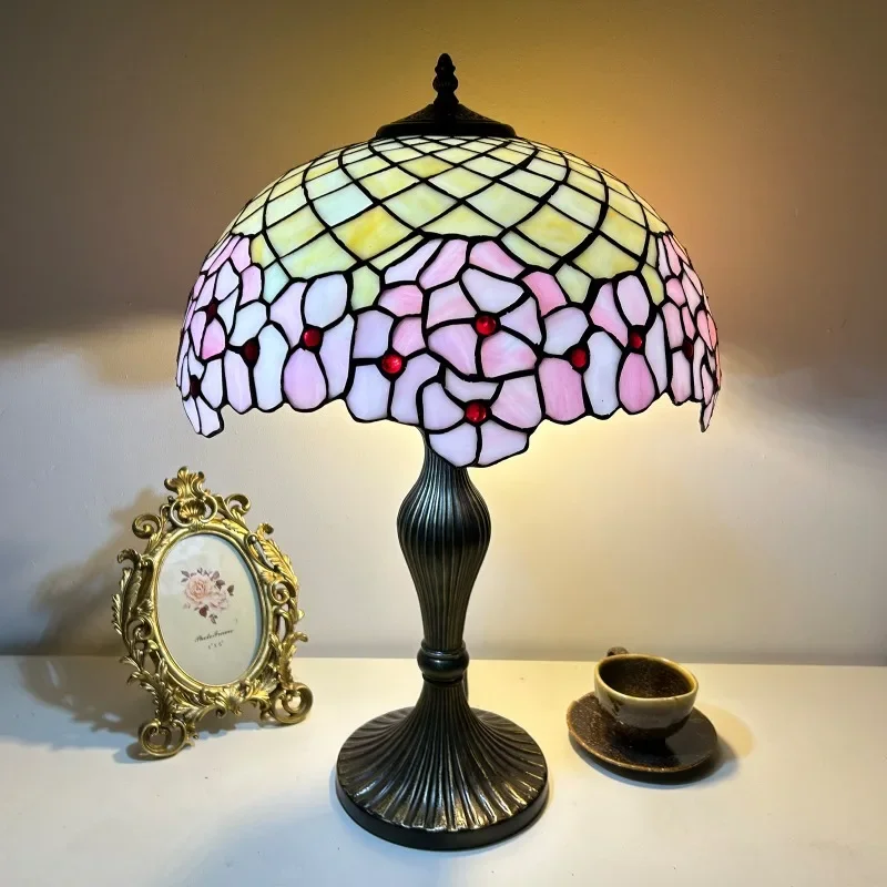 Europejski retro abażur szklany, dekoracja do salonu, sypialni, gabinetu, mała lampka biurkowa