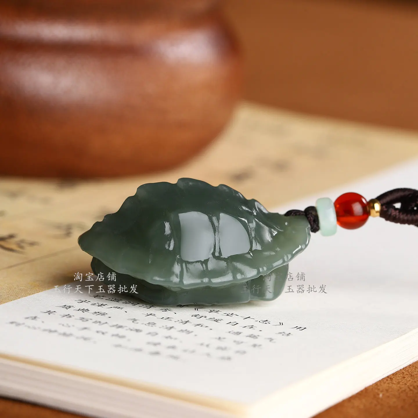 Natural genuine Hetian jade, rich Jiaxia jade pendant, Qinghai material tortoise shell jade pendant, men's and women's jade ston
