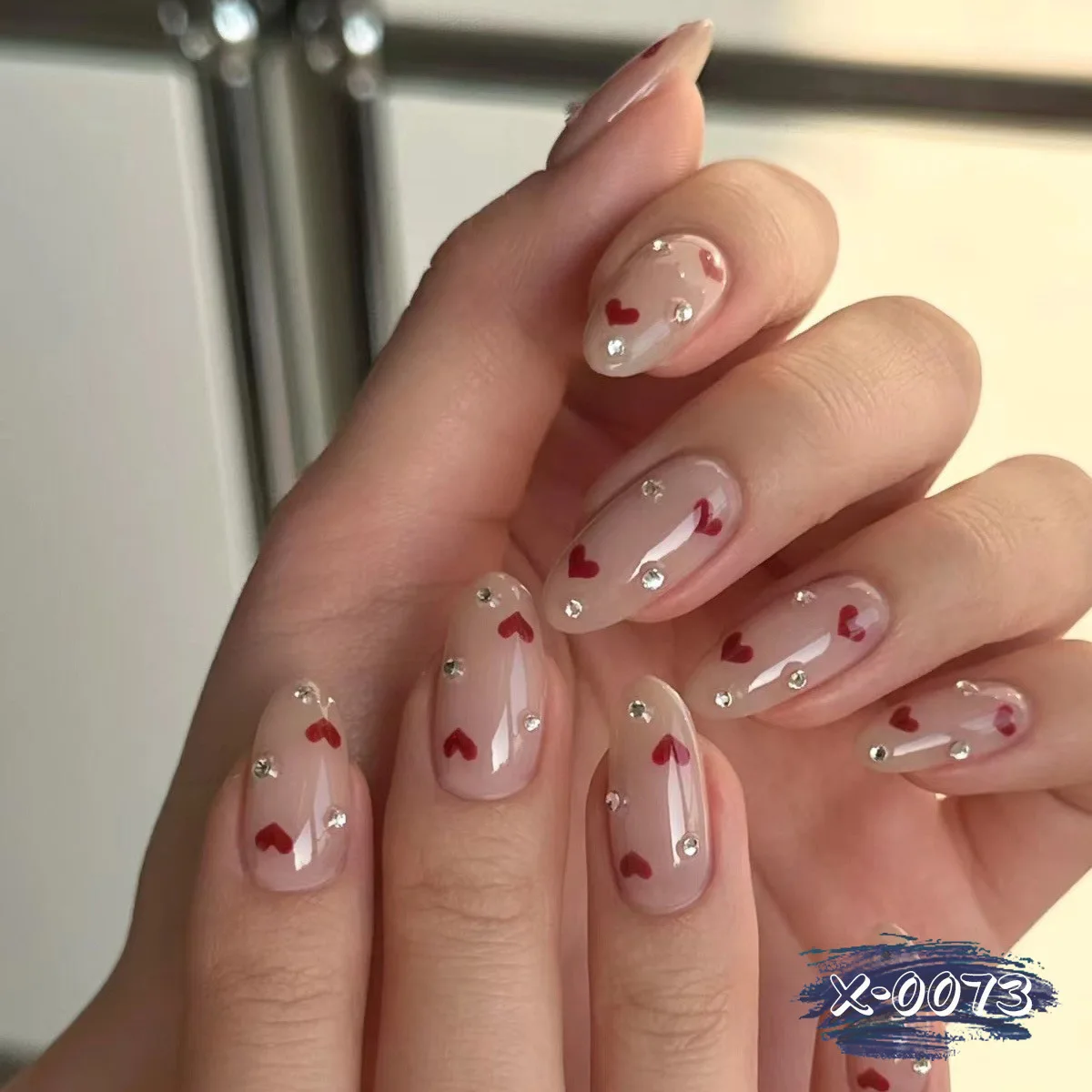 

24Pcs Mid-length Almond Press on Fake Nails with Love Heart Rhinestone Design False Nails for Woman Simple Full Cover Nails Tips