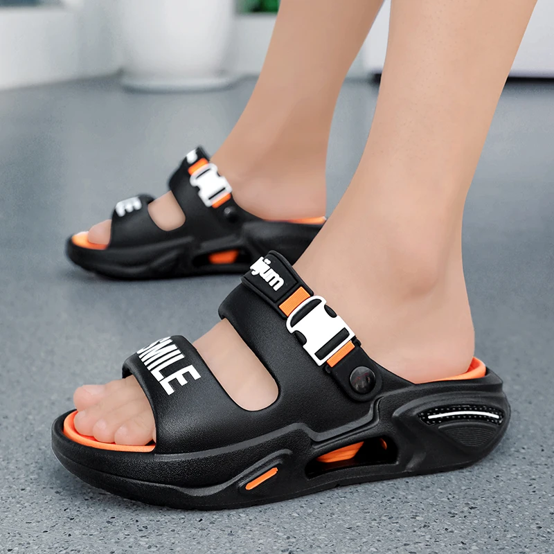 Nuevas zapatillas de hombre de gran tamaño, sandalias deportivas informales de suela gruesa a la moda, zapatos de playa al aire libre transpirables ligeros de EVA para hombre