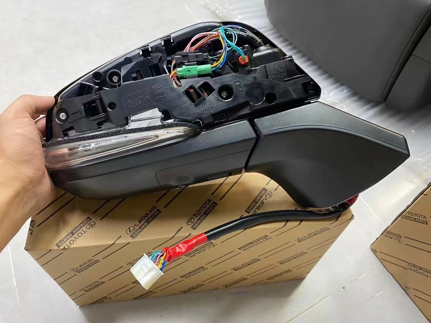 

Toyota Sienna OEM Outer Rear View Mirror 2021-2024 Door Mirror Outer L /R Mirror Assembly