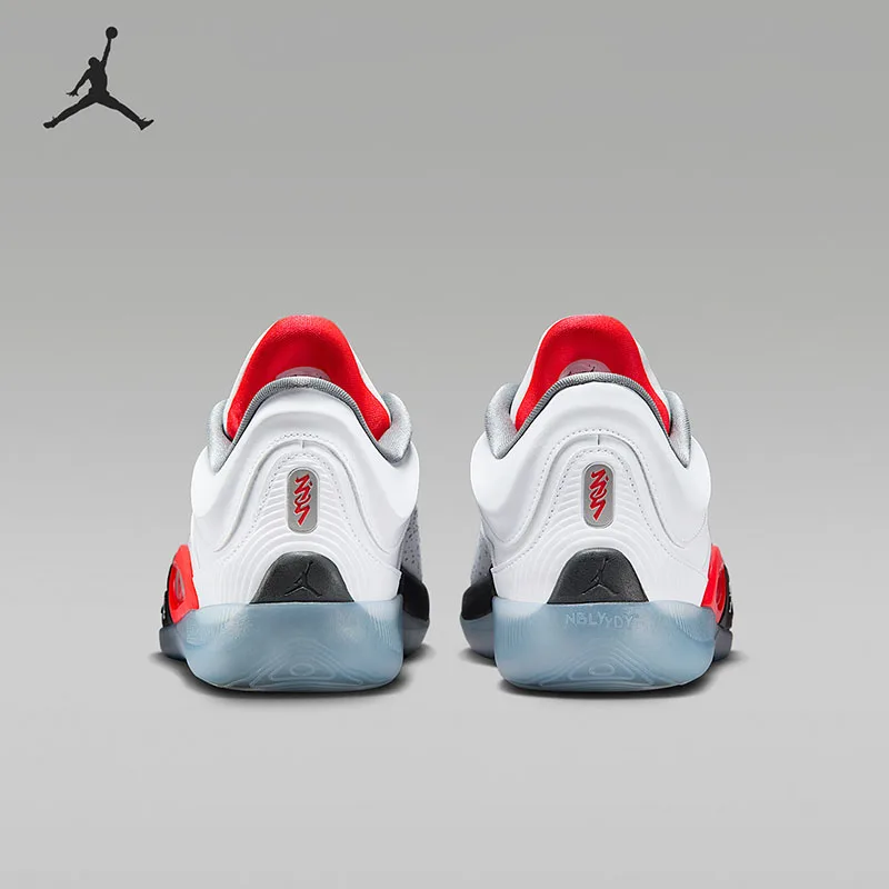 Zapatillas de baloncesto Jordan auténticas para hombre, modelo FD0591-103, color blanco con detalles infrarrojos y rojos, con amortiguación Air y diseño deportivo.