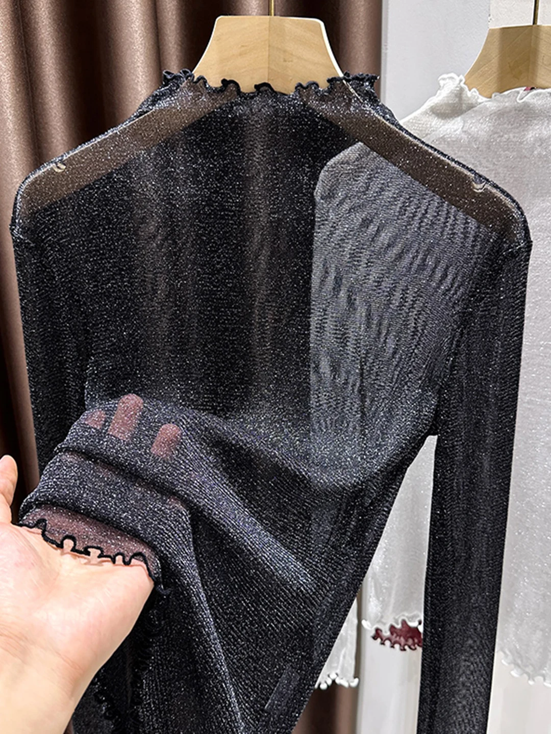 

Элегантная черная женская блузка с длинным рукавом, сетчатым основанием и серебряной нитью, осенняя кружевная внутренняя одежда, полувысокий воротник, топ из тюля