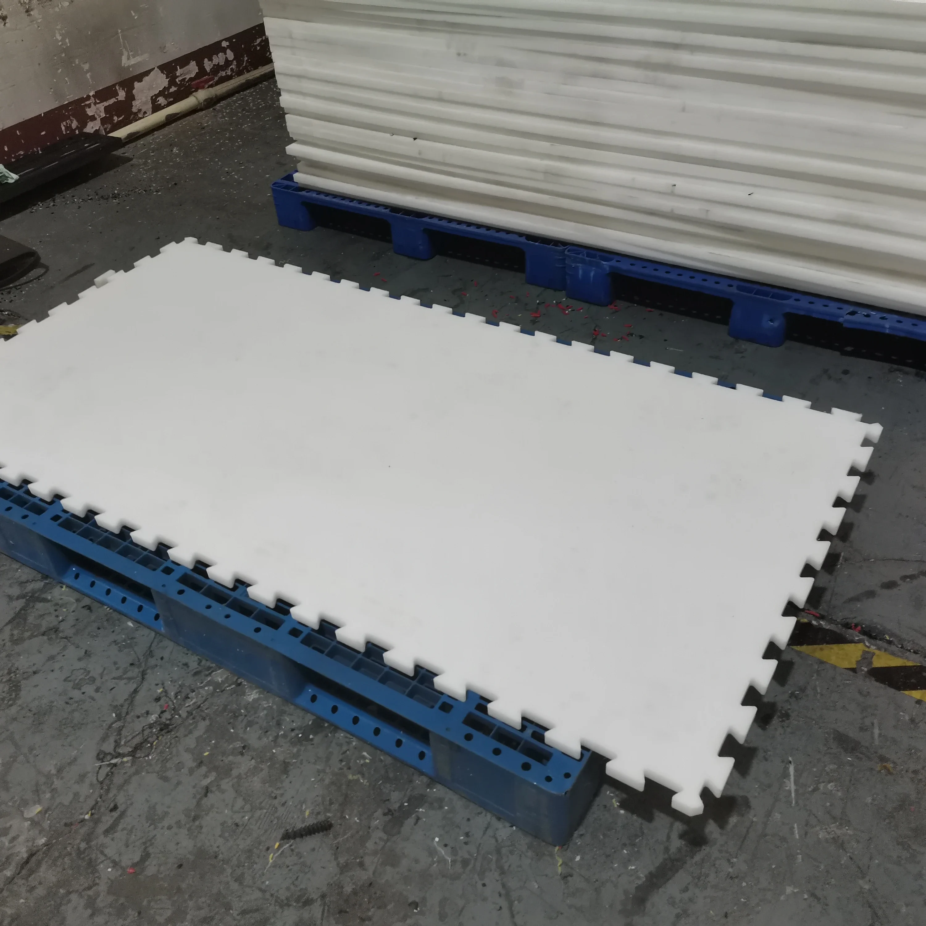 Chinese Uhmwpe Sheet Synthetic Ice Rink  Factory Synthetic Ice Skating Artificial Ice