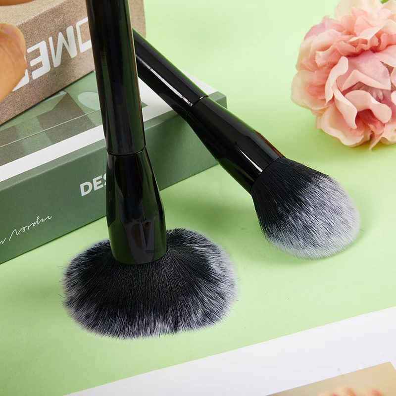 ~1PC Professional Powder Fundation Makeup Brush Large Blush Women Cosmetic Tool Fluffy Soften Fiber Hair Blush.