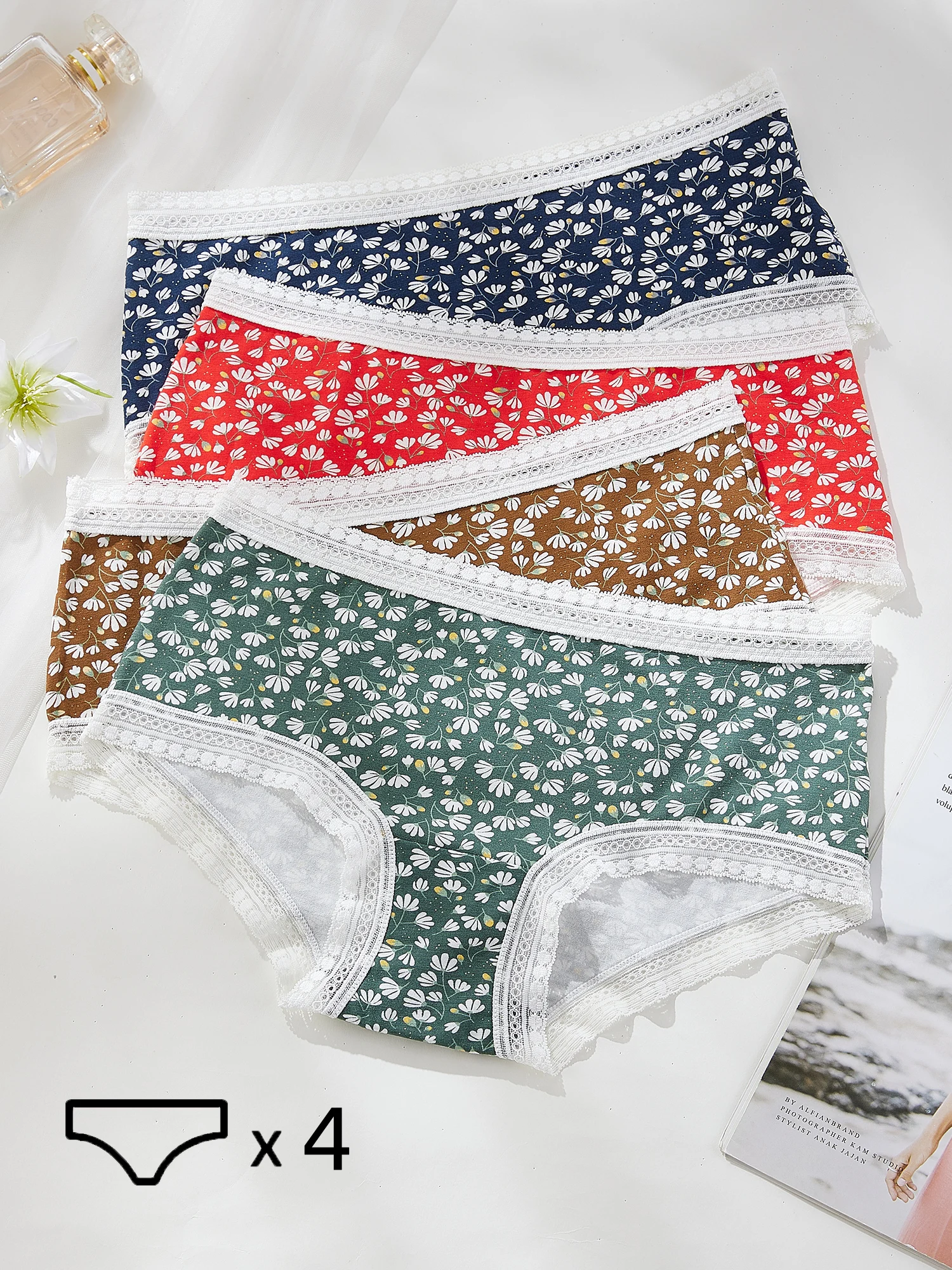 

4pcs Flower Print Lace Briefs Breathable Comfortable Panties Skin-friendly Intimates Pure Cotton Crotch Women's Lingerie & Under