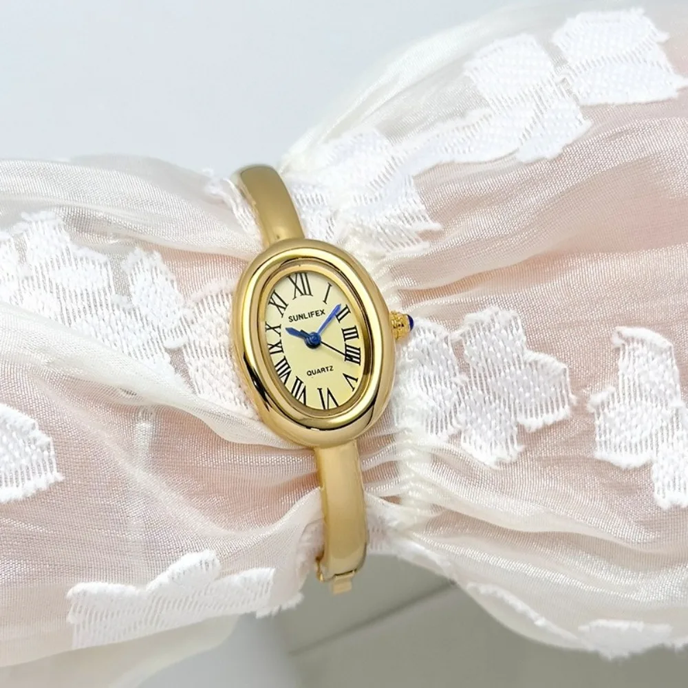 Simply Roman Numerals Bracelet Watch Diamond Decoration Oval Quartz Wristwatch Quartz Stainless Steel Diamond Watch Gifts