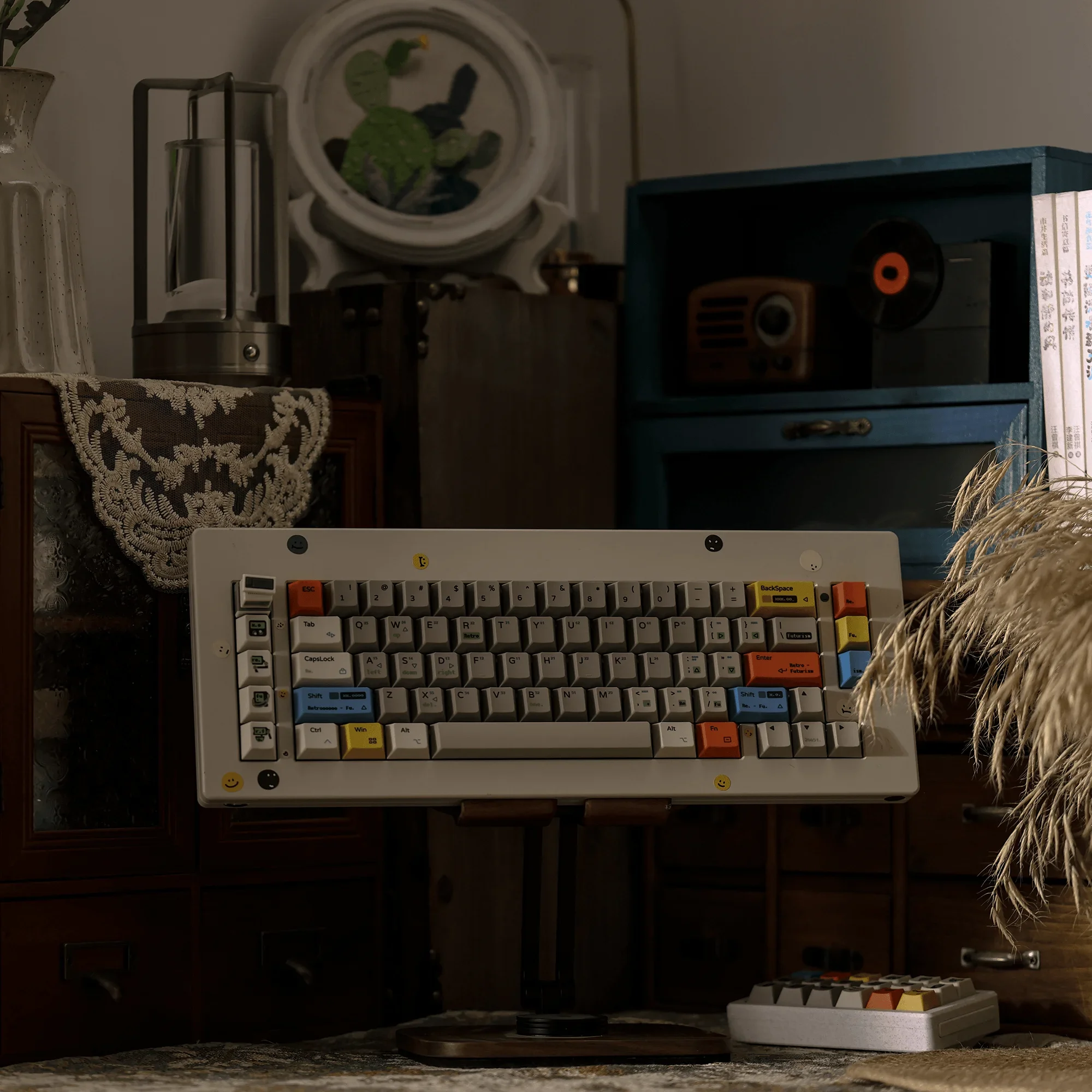 

Retro futuristic keycaps, original height 170 + keys, a full set of pbt hot sublimation