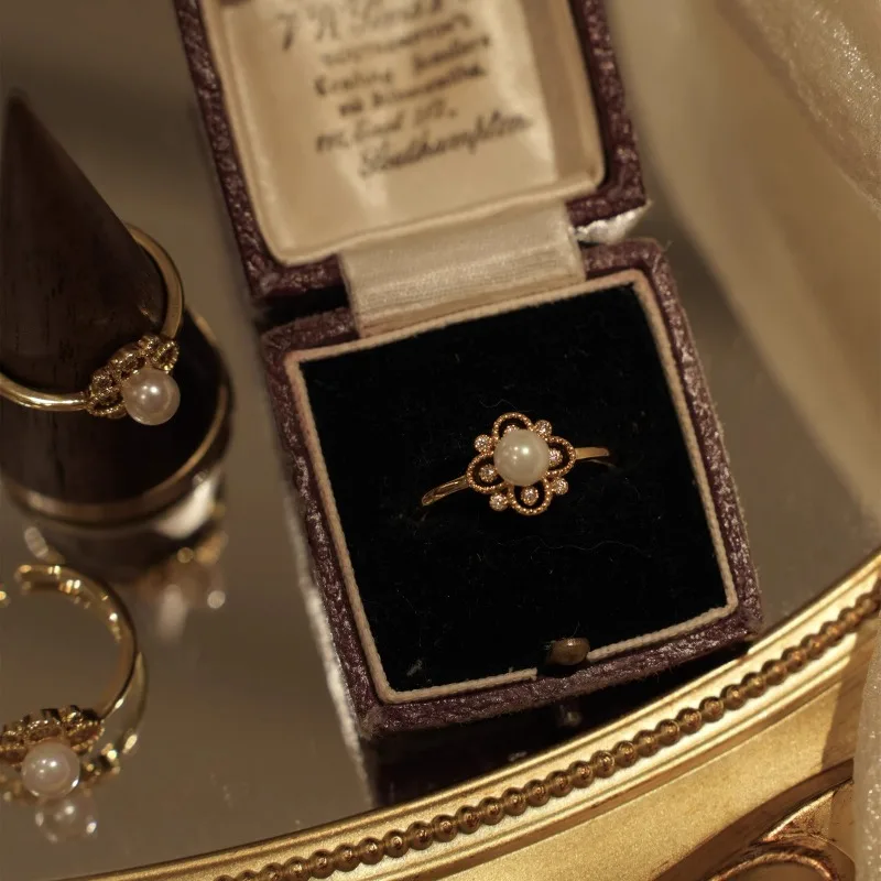 خاتم أقلام من الدانتيل الفرنسي القديم المرصع بالزر ***** خاتم نسائي من القرون الوسطى خفيف فاخر وأنيق عالي الإحساس