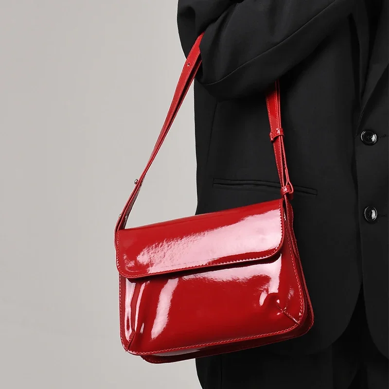 خمر المرأة حقيبة ساعي صغيرة براءات الاختراع والجلود الإناث حقيبة كتف موضة رفرف حقائب الهاتف bolsos mujer حقيبة يد للسيدات wallte