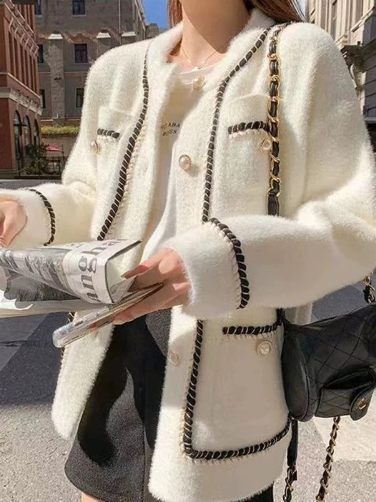 

2024 Autumn/Winter Fashion New Women's Small Fragrant Warm Jacket with Fluffy Long Sleeves Single Breasted Loose Street Coat