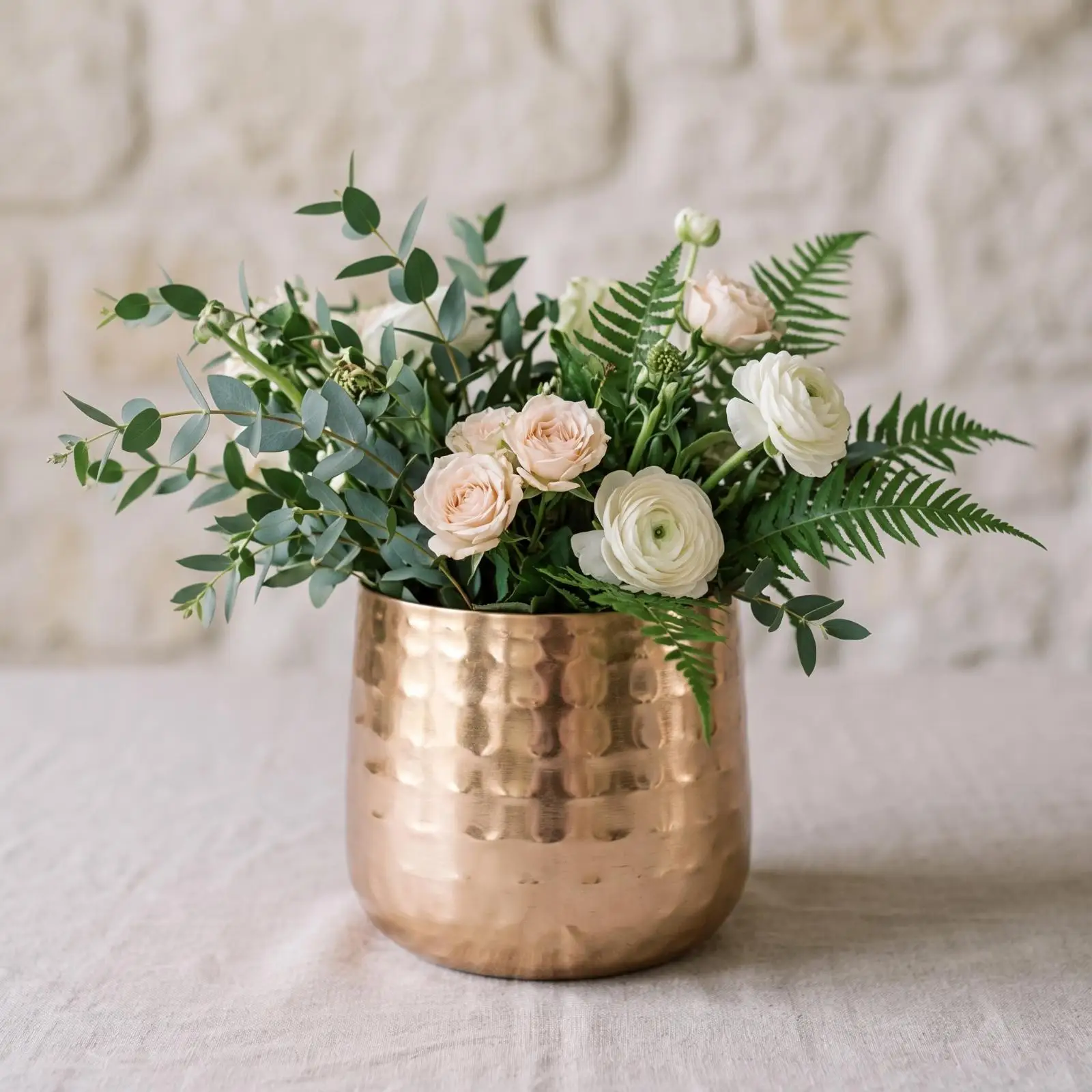 Textured Metal Vase for Indoor Plant Display Decorative Iron Planter with Rolled Border for Bookshelf Style