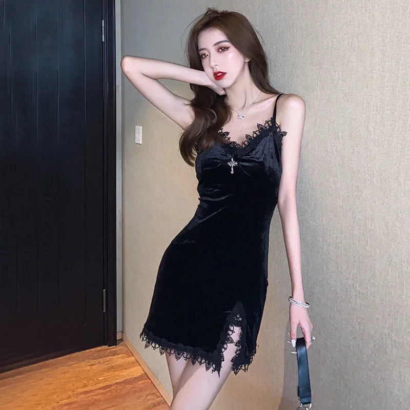 Coreano moda pizzo Mini abito donna sottile gonna di velluto nero gotico croce Halter scollo a v Sexy Split Party Nightwear Streetwear