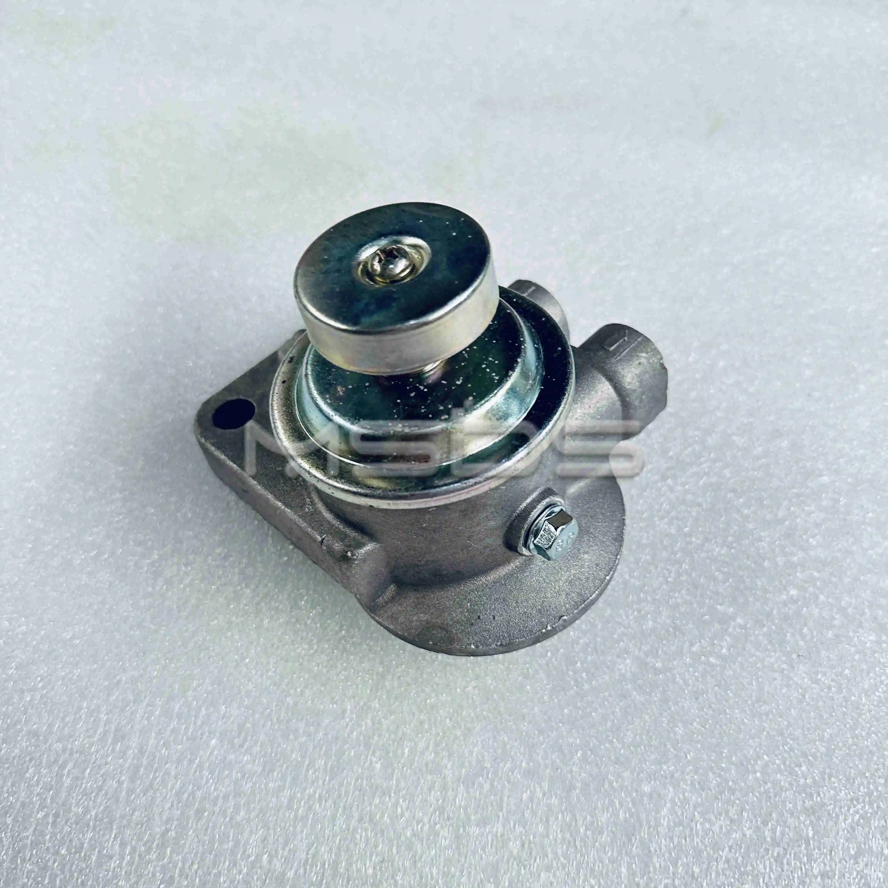 B3.3 Cummins Engine Parts Fuel filter head C6204717210