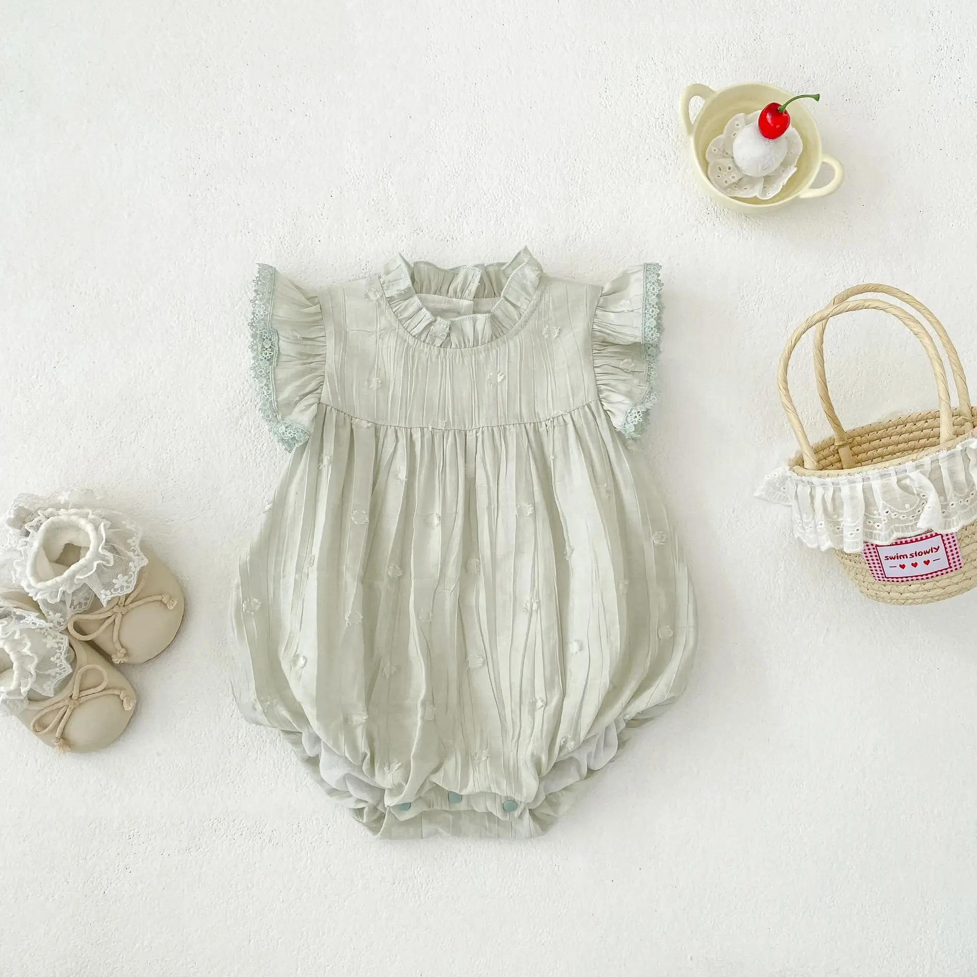 2026 Summer New Baby Girl Cute Flying Sleeve Bodysuit Solid Infant Girl Sweet Lace Collar Princess Jumpsuit Cotton Clothes 0-24M