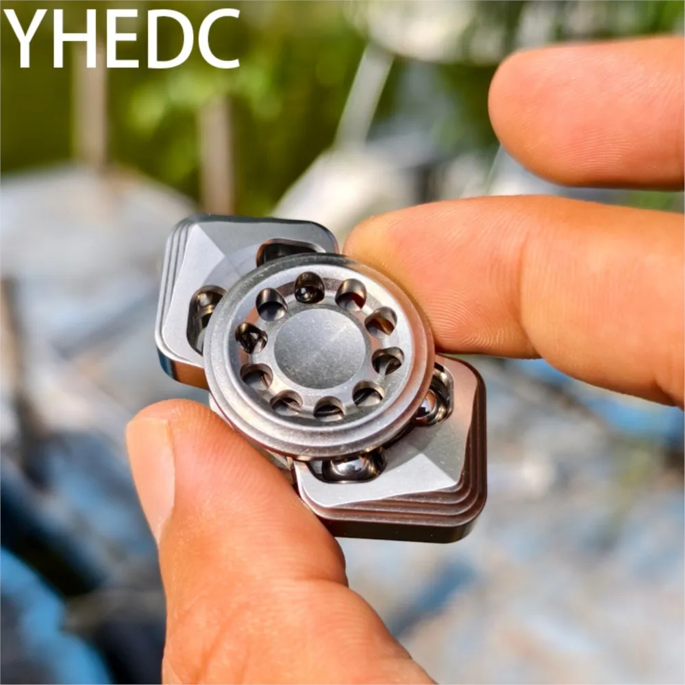 YHEDC Inktvis Tweebladige Vingertop Gyro Stress EDC Fidget Speelgoed Vingertop Gyro Stress Relief Speelgoed Bureau Gyroscoop