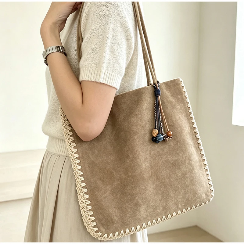 Vintage-Umhängetasche aus Kunstwildleder mit passendem Portemonnaie, Damenhandtasche mit Häkelspitzenbesatz, elegante Colorblock-Tragetasche für Herbst und Winter – Detail 17
